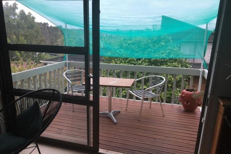 Photo of property in 1/42 Pokapu Street, Titirangi, Auckland, 0600