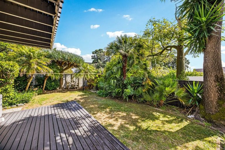 Photo of property in 2/13 Muritai Road, Milford, Auckland, 0620