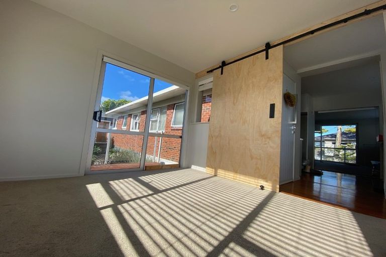 Photo of property in 2/467 Beach Road, Murrays Bay, Auckland, 0630