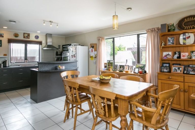 Photo of property in 38a Murphy Road, Taradale, Napier, 4112
