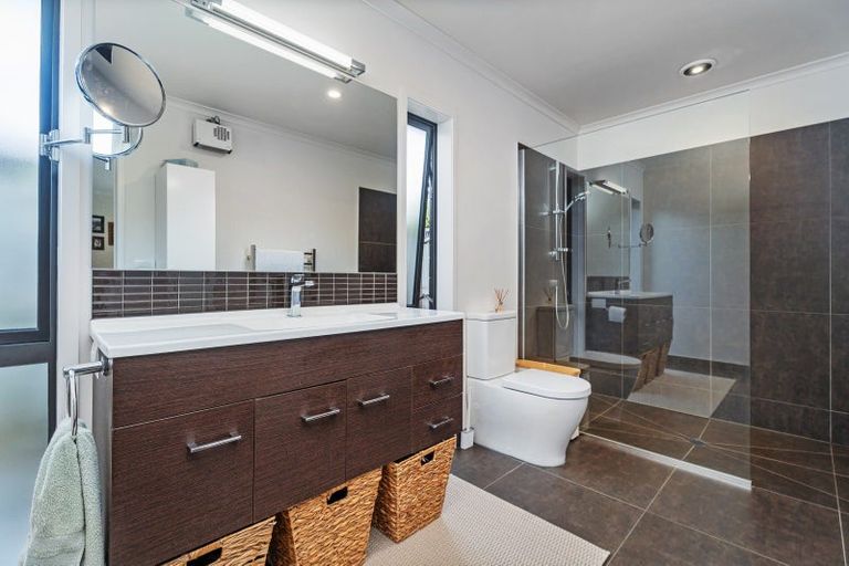 Photo of property in 32 Leeward Drive, Whitianga, 3510