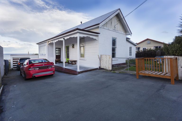 Photo of property in 11 Hull Street, South Hill, Oamaru, 9400