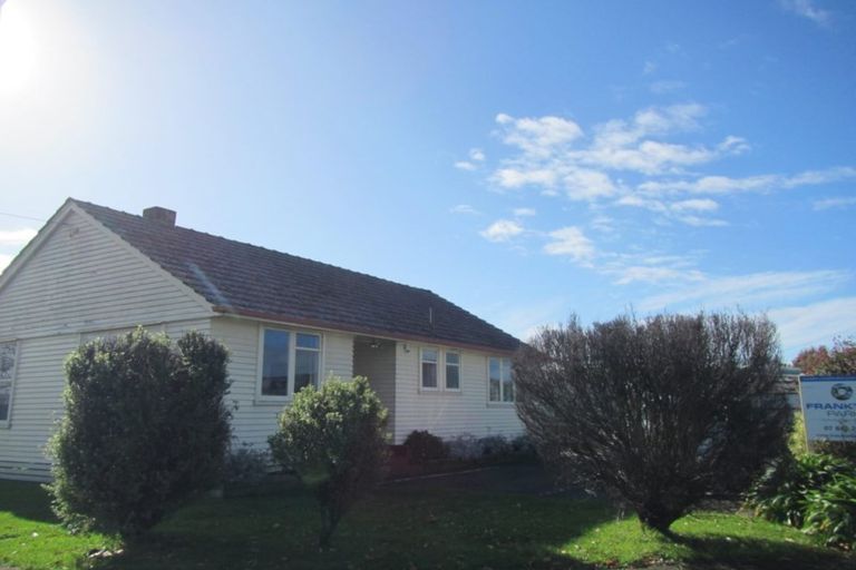 Photo of property in 2 Takahe Street, Frankton, Hamilton, 3204