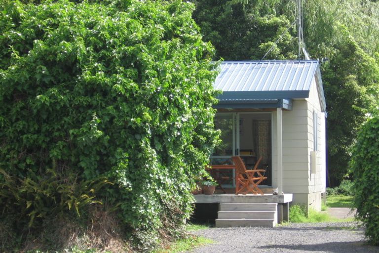 Photo of property in 1 Pohutukawa Drive, Athenree, Katikati, 3177