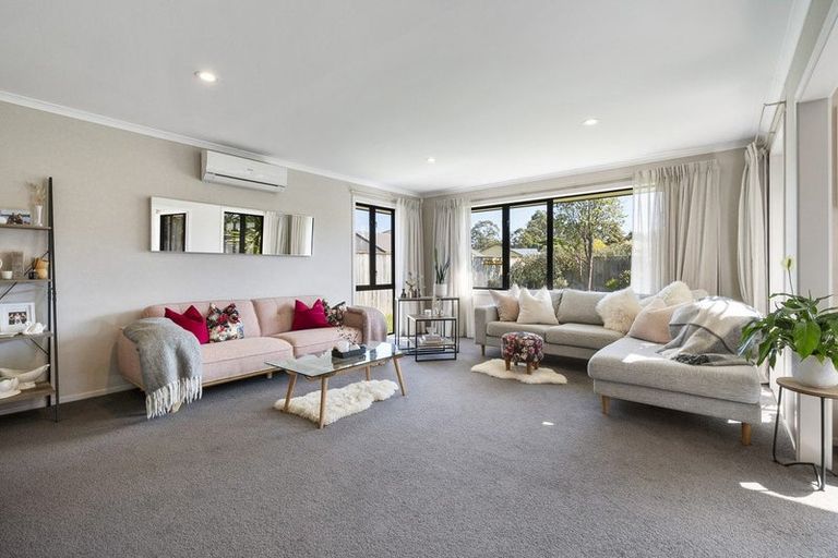 Photo of property in 16 Chestnut Close, Kelvin Grove, Palmerston North, 4414