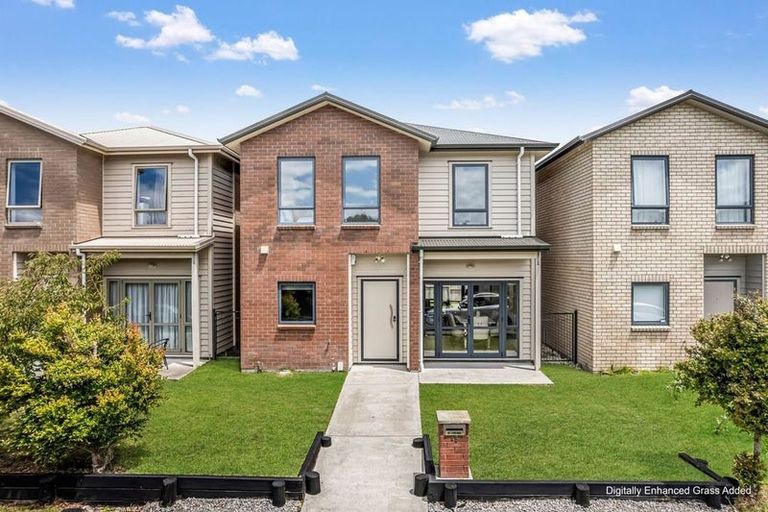 Photo of property in 43 Becker Drive, Weymouth, Auckland, 2103