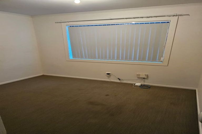 Photo of property in 22 Kelkirk Street, Kelston, Auckland, 0602