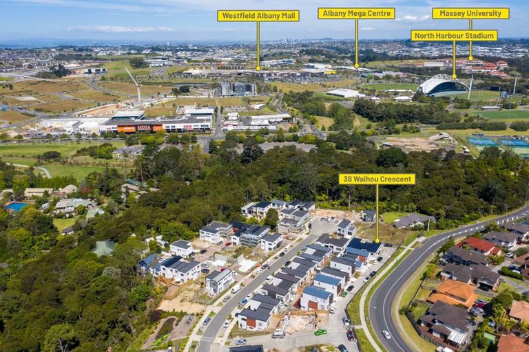 Photo of property in 38 Waihou Crescent, Albany Heights, Auckland, 0632