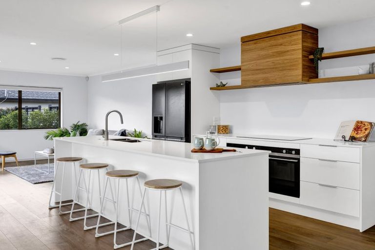 Photo of property in 5 Marlin Terrace, Bell Block, New Plymouth, 4312