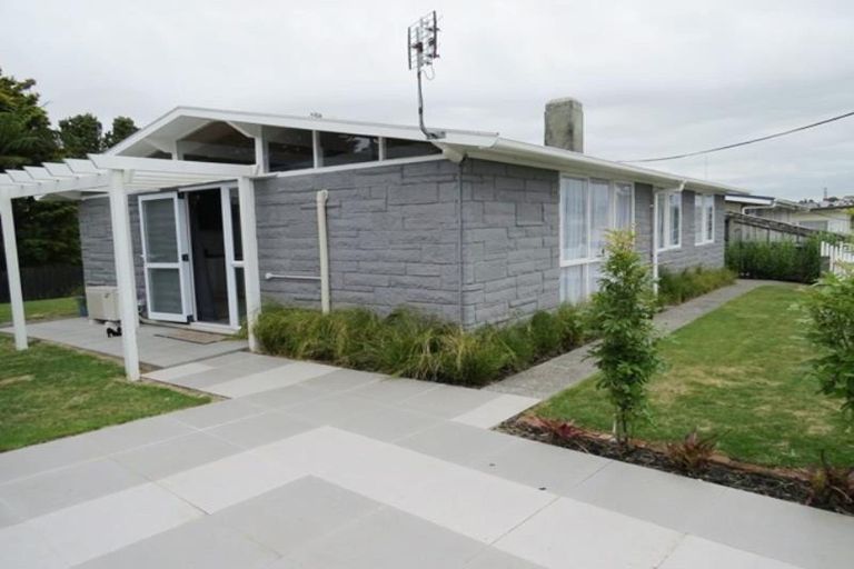 Photo of property in 1 Fernleigh Street, Ferndale, New Plymouth, 4310