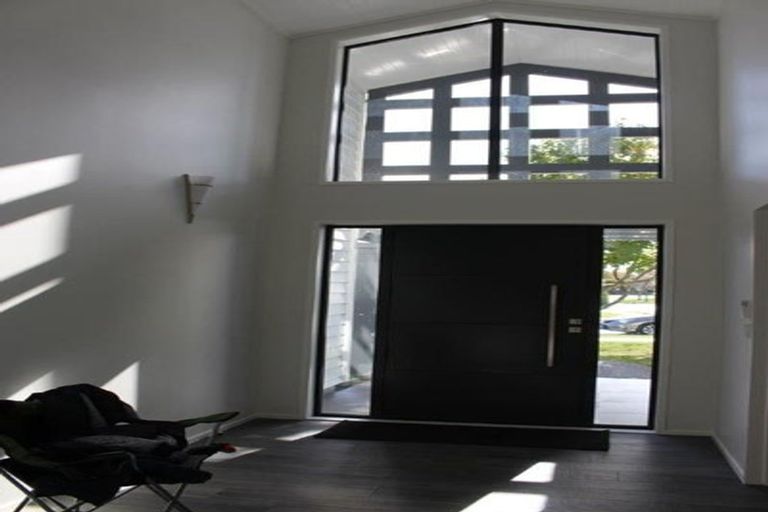 Photo of property in 42 Tarnica Road, Northpark, Auckland, 2013