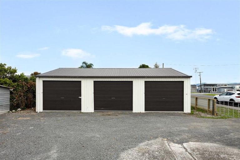 Photo of property in 95 Orchard West Road, Ngatea, 3503