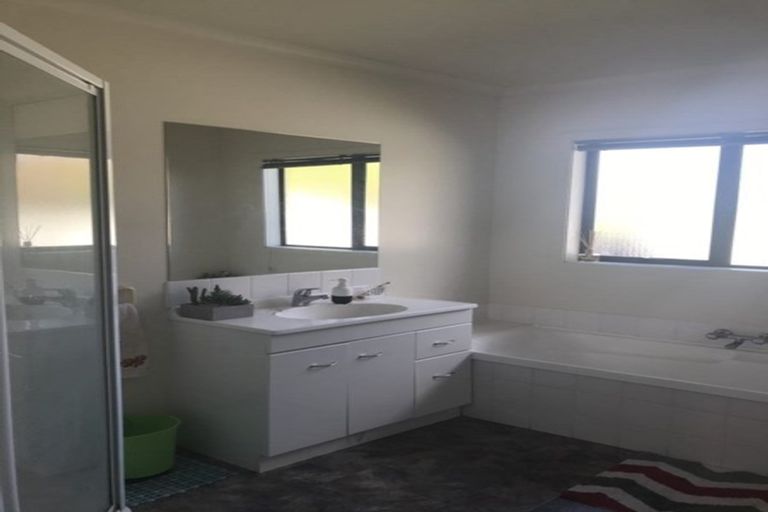 Photo of property in 14 Corsair Place, Melville, Hamilton, 3206