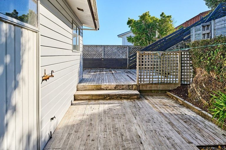 Photo of property in 3 Ayton Drive, Whitby, Porirua, 5024