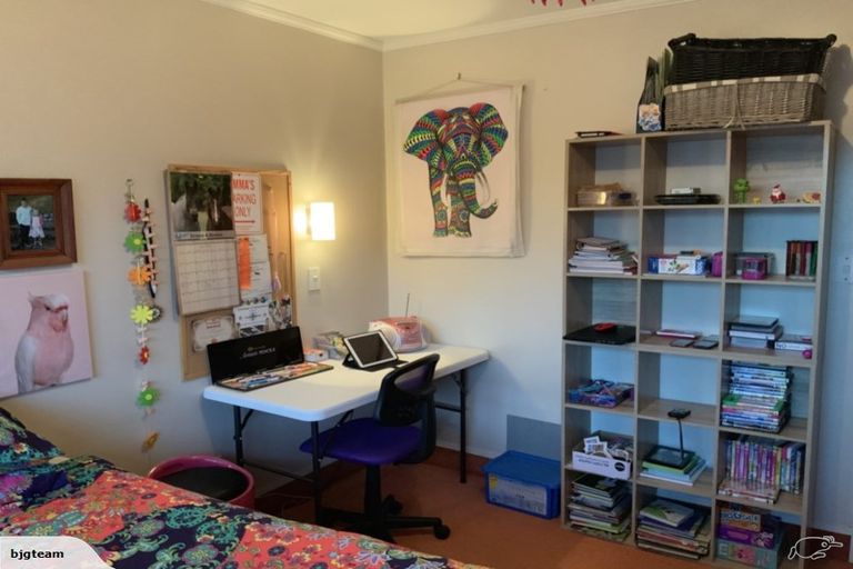 Photo of property in 6 Hetley Crescent, Taradale, Napier, 4112