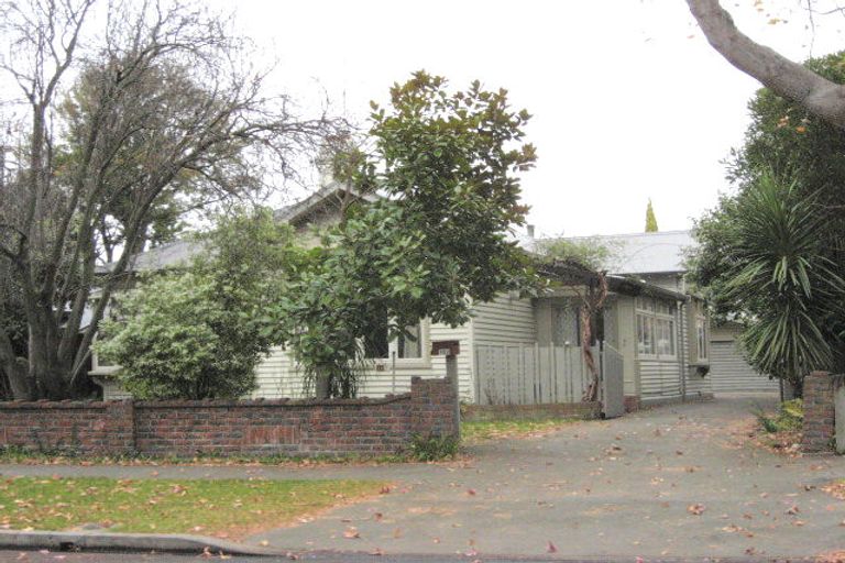 Photo of property in 102 Ranfurly Street, St Albans, Christchurch, 8014