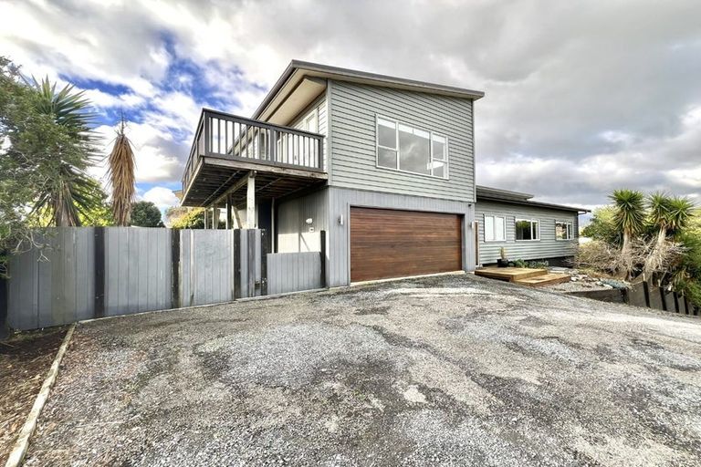 Photo of property in 69 Queens Road, Waikanae Beach, Waikanae, 5036