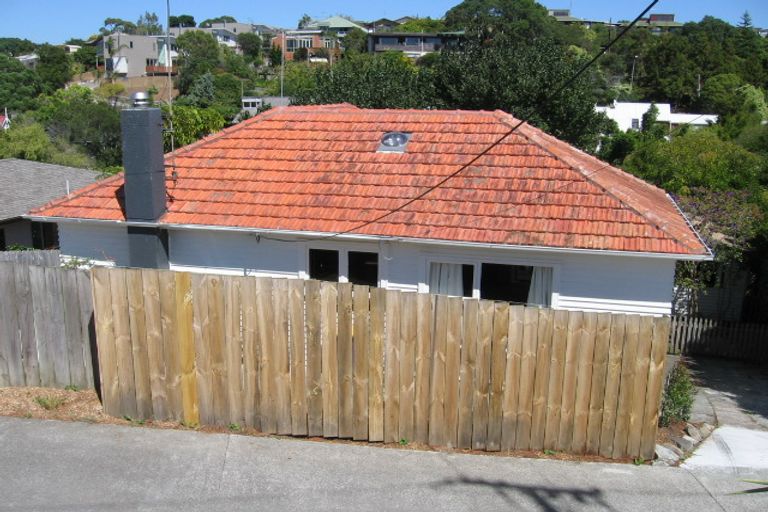 Photo of property in 1/96 Beach Road, Castor Bay, Auckland, 0620