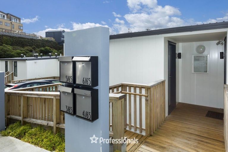 Photo of property in 4/65 Tiketike Way, Brooklyn, Wellington, 6021