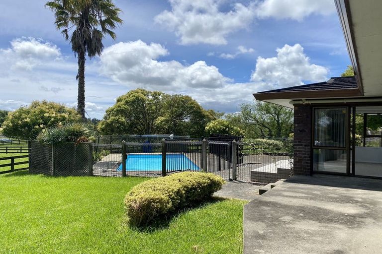 Photo of property in 143 Hamlin Road, Ardmore, Papakura, 2582