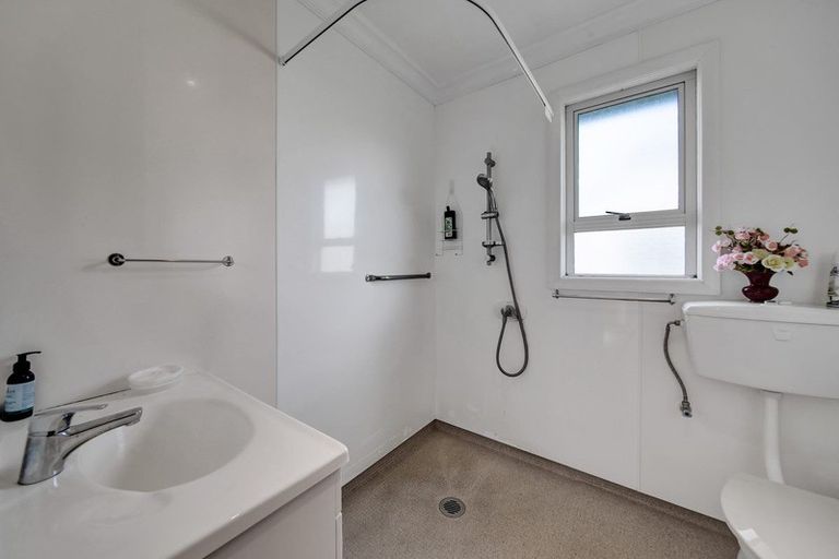 Photo of property in 54 Camberwell Road, Hawera, 4610