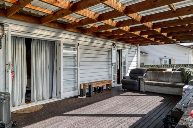 Photo of property in 1a Wellington Street, Feilding, 4702