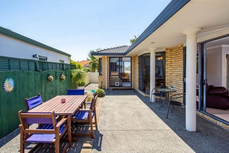 Photo of property in 54 Gravatt Road, Papamoa Beach, Papamoa, 3118