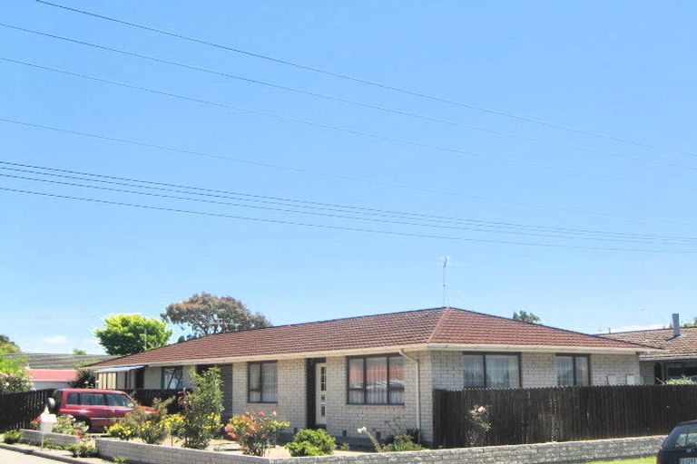 Photo of property in 1/6 Steadman Road, Broomfield, Christchurch, 8042