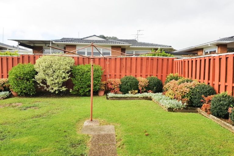 Photo of property in 2/6 Waterloo Road, Milford, Auckland, 0620