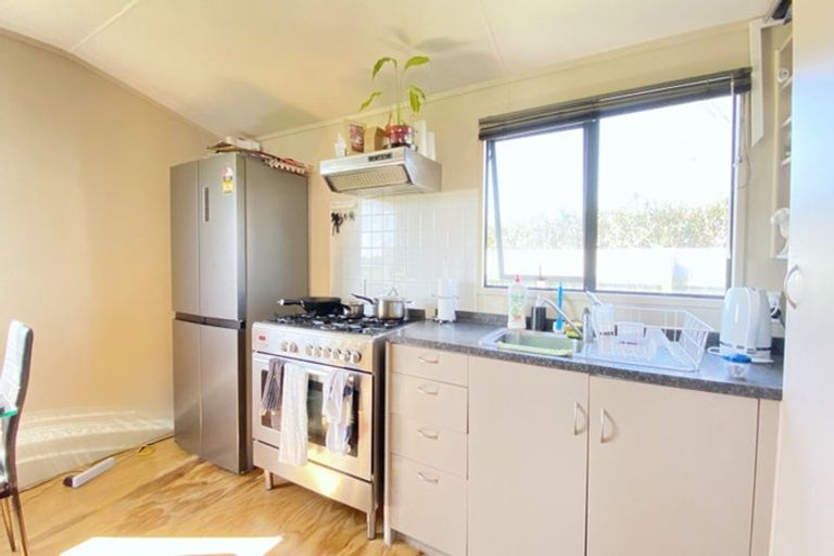 Photo of property in 9 Kiekie Road, Mangere Bridge, Auckland, 2022