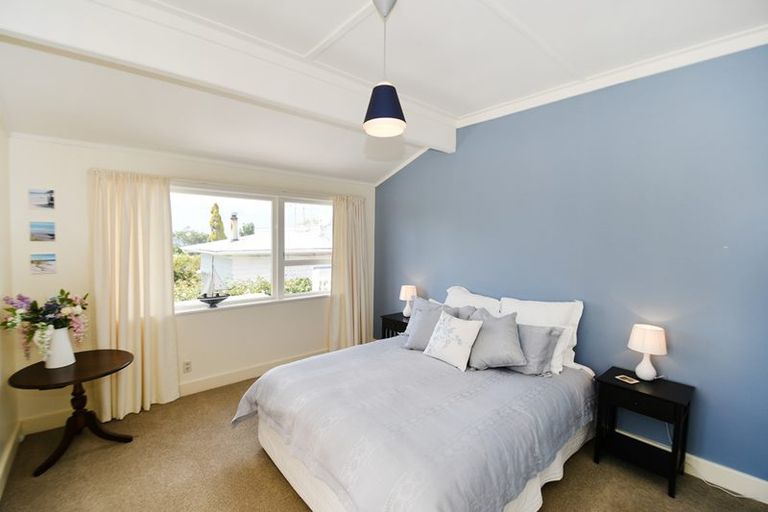 Photo of property in 38 Cumberland Street, Leigh, 0985