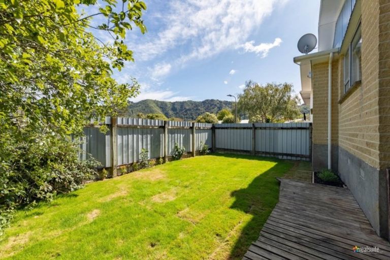 Photo of property in 4 Toledo Grove, Totara Park, Upper Hutt, 5018