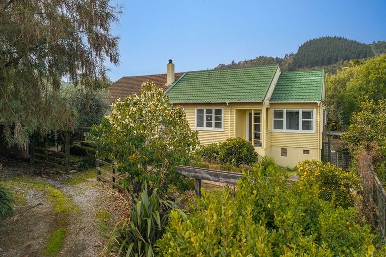 Photo of property in 31 Tipahi Street, Nelson South, Nelson, 7010
