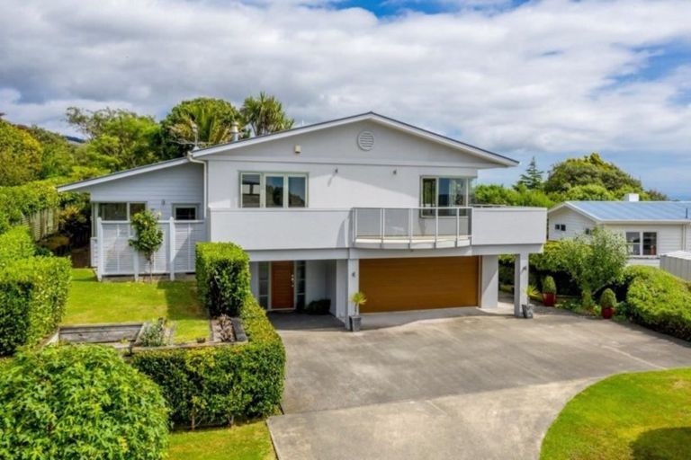 Photo of property in 4 Kaka Street, Waikanae, 5036