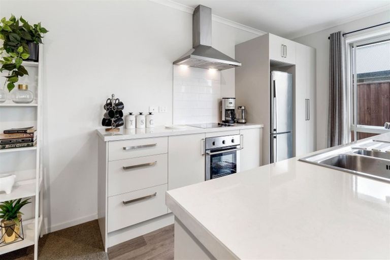 Photo of property in 36 Shillingford Boulevard, Rolleston, 7615