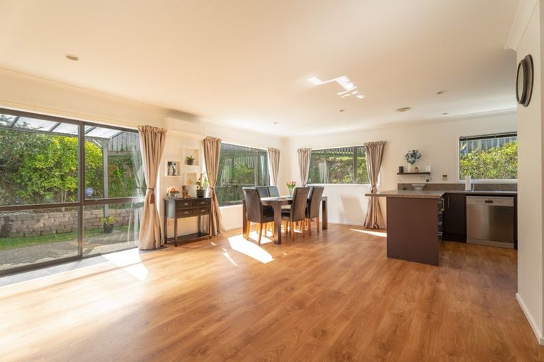 Photo of property in 4 Gifford Grove, Churton Park, Wellington, 6037