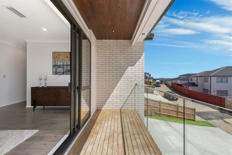 Photo of property in 4 Glann Lane, Flat Bush, Auckland, 2019