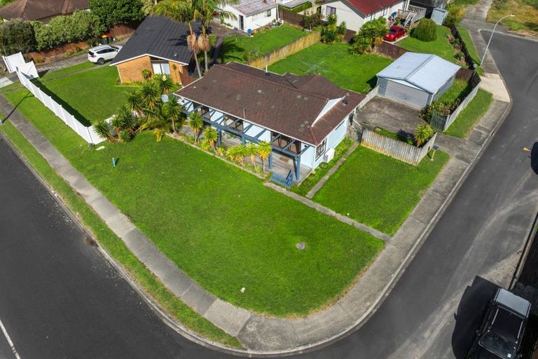 Photo of property in 1 Lansdown Place, Papakura, 2110