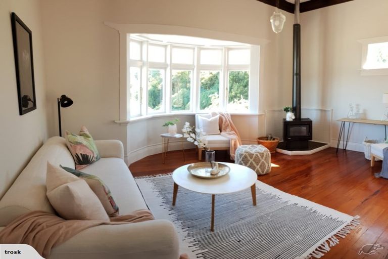 Photo of property in 11 Trosk Place, Waiuku, 2123