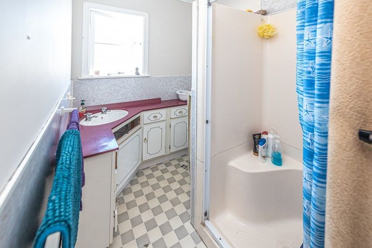 Photo of property in 44 Titoki Street, Castlecliff, Whanganui, 4501