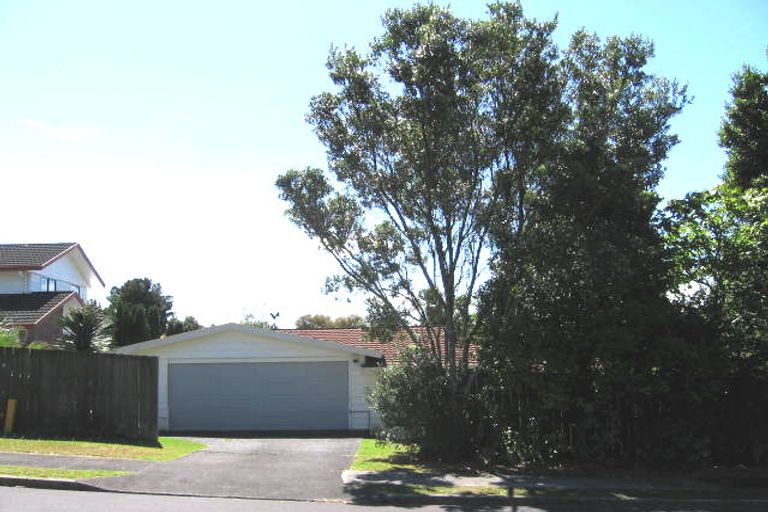 Photo of property in 4 Serrata Place, Browns Bay, Auckland, 0630