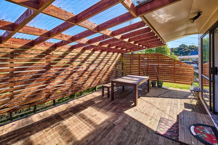 Photo of property in 2 Wellington Road, Wainuiomata, Lower Hutt, 5014