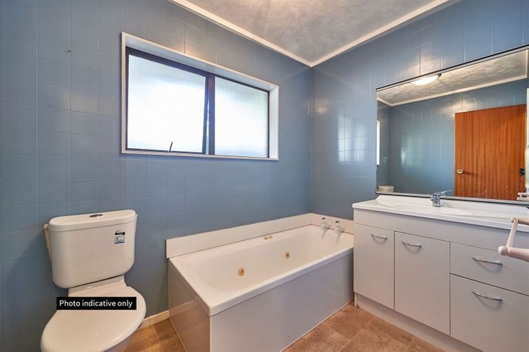 Photo of property in 7a Carow Street, Palmerston North, 4410