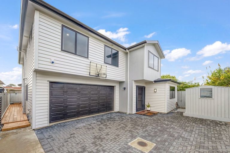 Photo of property in 74a Walworth Avenue, Pakuranga Heights, Auckland, 2010