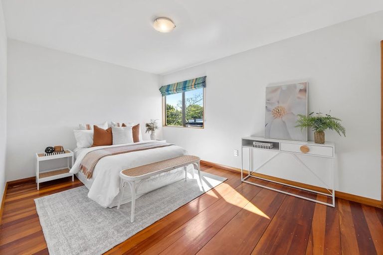 Photo of property in 33 Bryndwr Road, Fendalton, Christchurch, 8052