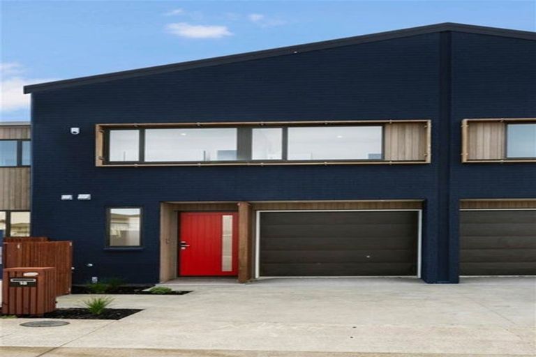 Photo of property in 18 Willowherb Lane, Hobsonville, Auckland, 0616