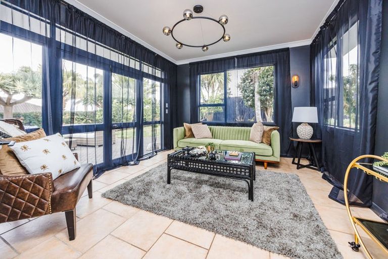 Photo of property in 62 Keywella Drive, Conifer Grove, Takanini, 2112