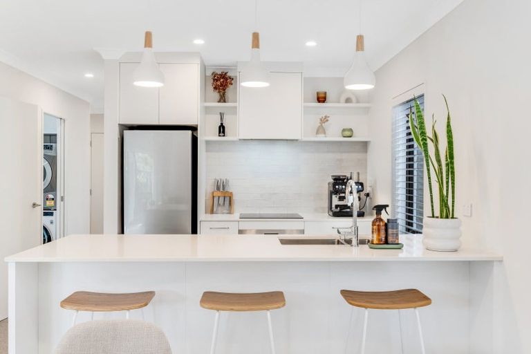 Photo of property in 16b Cairngorm Place, Highland Park, Auckland, 2010