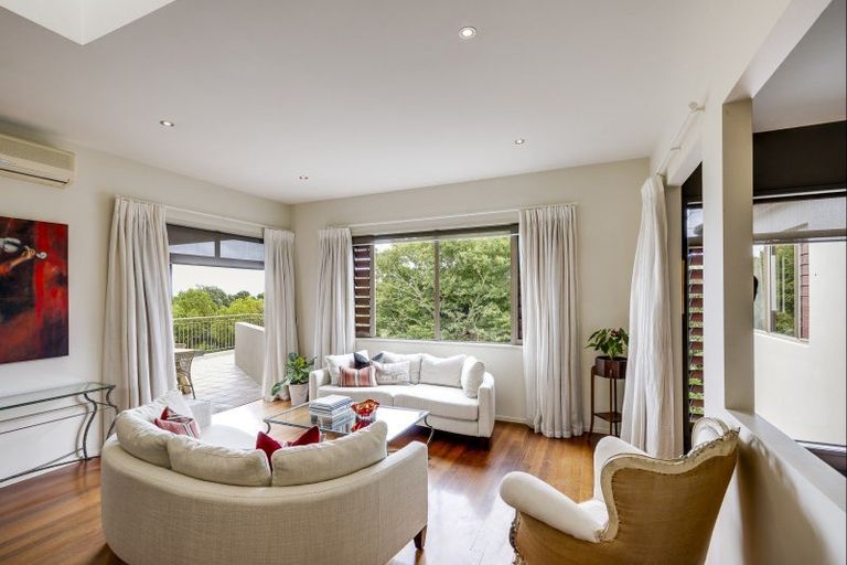 Photo of property in 17 Shortland Place, Havelock North, 4130