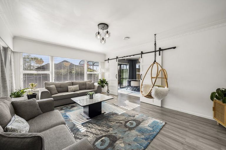 Photo of property in 21 Orams Road, Hillpark, Auckland, 2102